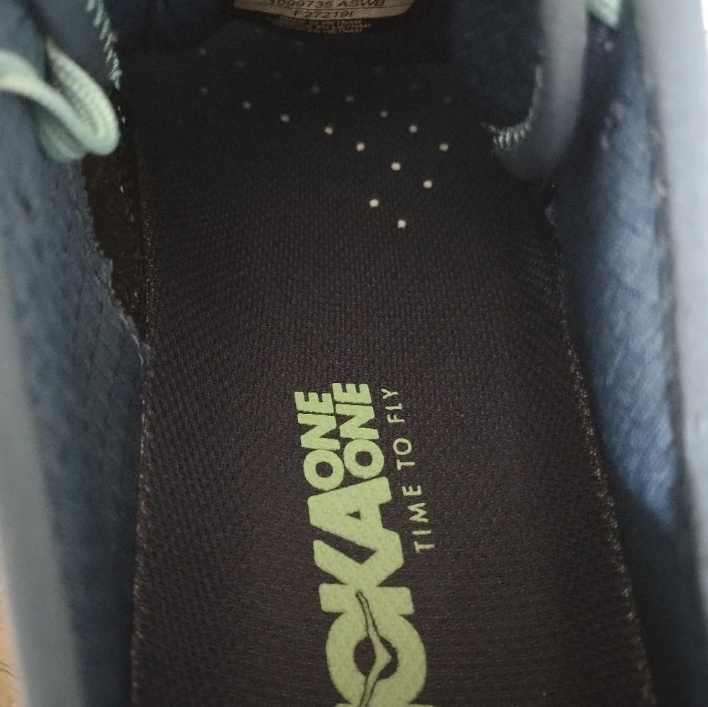 Hoka One One hoka one